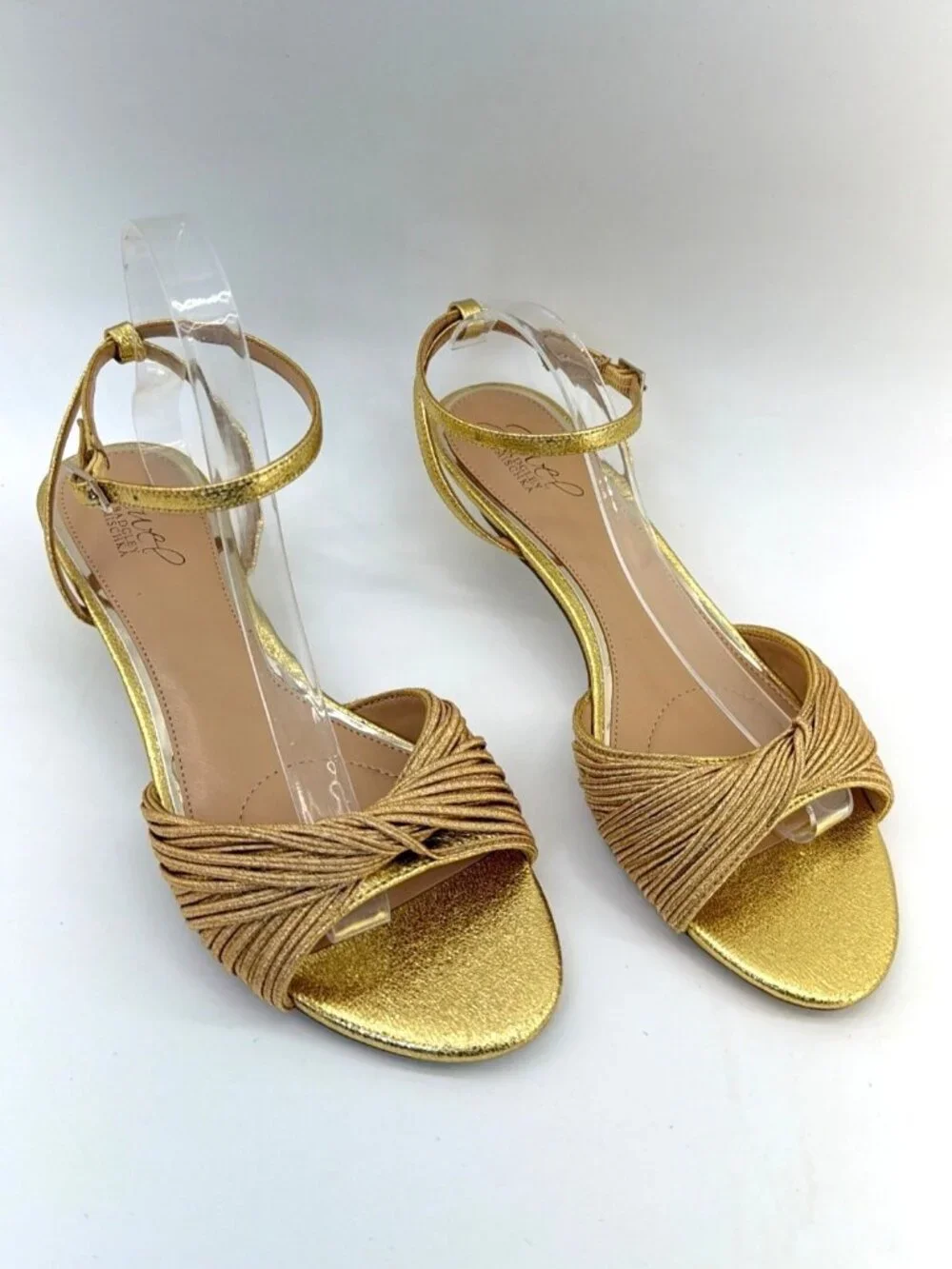 Jewel Badgley Mischka Nance Ankle Strap Golden Kitten Heel Sandals Women Sz 8.5